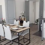 Cosy 4 Minutes A Pieds Du Centre Historique Avec Parking Appartement