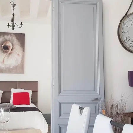 Appartement Cosy 4 Minutes A Pieds Du Centre Historique Avec Parking