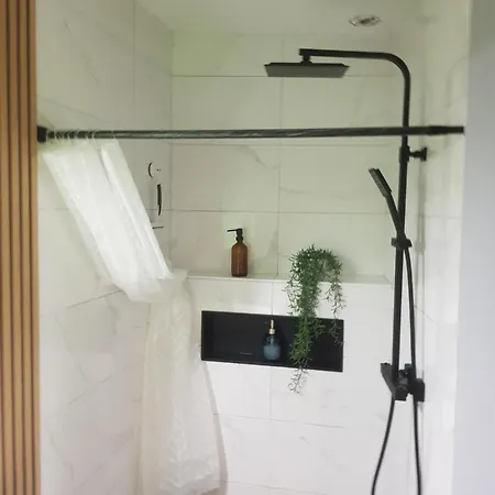 Cosy 4 Minutes A Pieds Du Centre Historique Avec Parking Montluçon